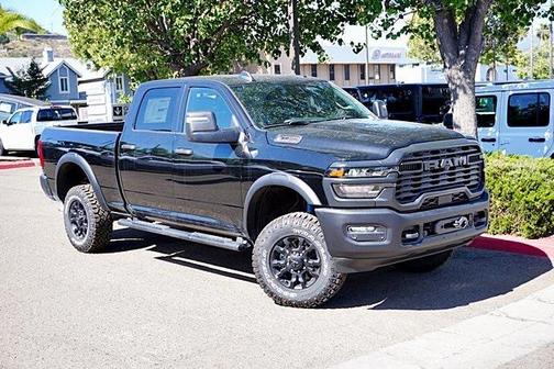 2025 RAM 2500 Tradesman Crew Cab 4x4 6'4' Box