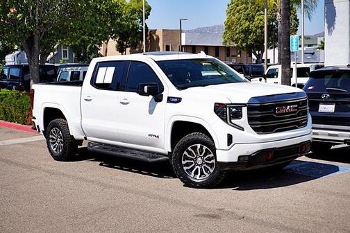 2023 GMC Sierra 1500 AT4