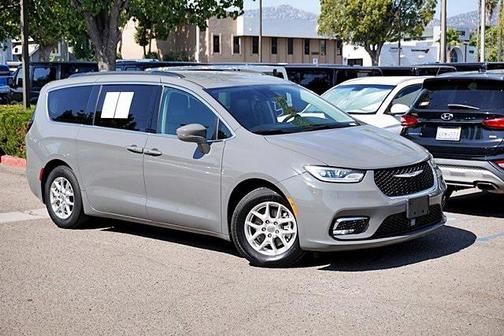 2022 Chrysler Pacifica Touring L