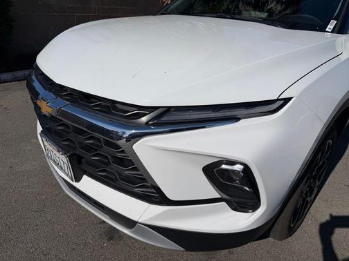 Summit White 2025 Chevrolet Blazer 2LT