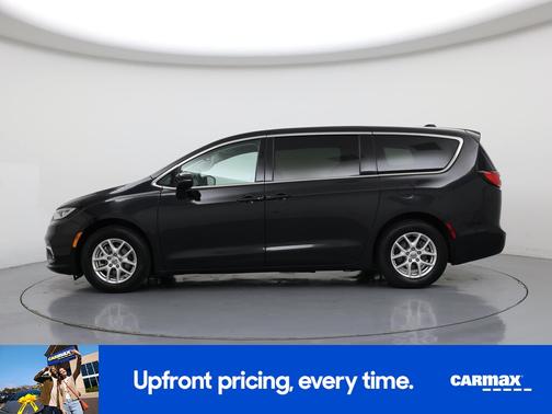 Black 2023 Chrysler Pacifica Touring L