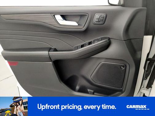 White 2024 Ford Escape PHEV