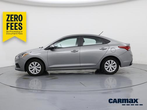 Gray 2022 Hyundai Accent SE
