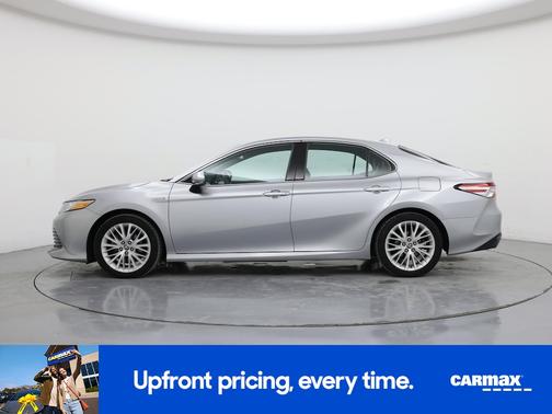 2020 Toyota Camry Hybrid XLE