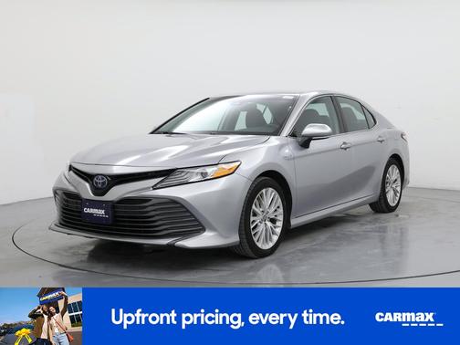 2020 Toyota Camry Hybrid XLE