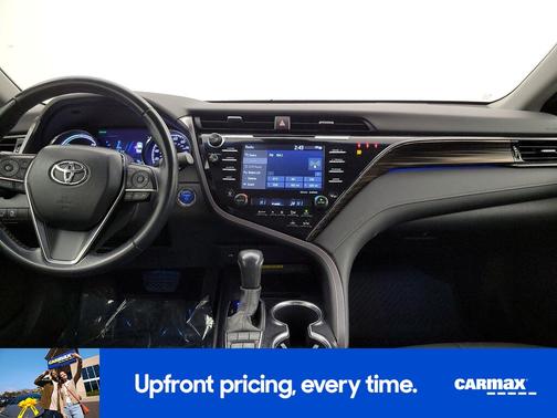 2020 Toyota Camry Hybrid XLE