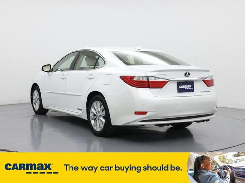 2015 Lexus ES 300h 