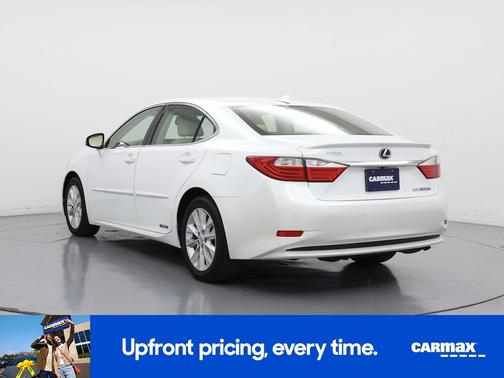 2015 Lexus ES 300h 