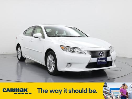 2015 Lexus ES 300h 