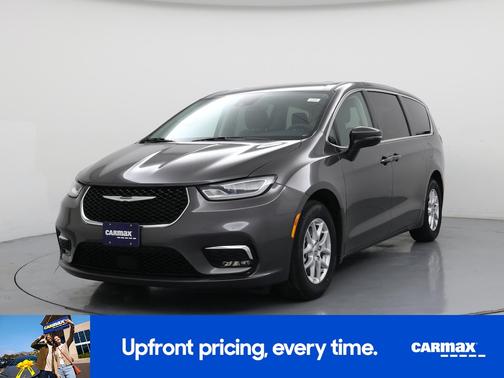 Gray 2023 Chrysler Pacifica Touring L