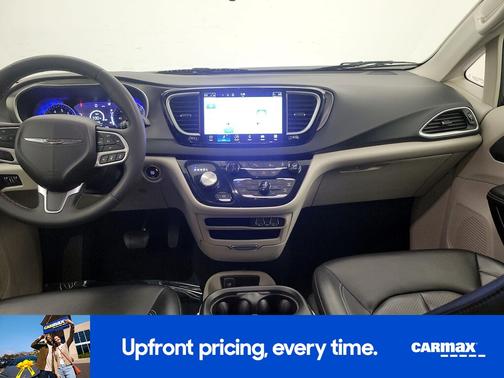 Gray 2023 Chrysler Pacifica Touring L