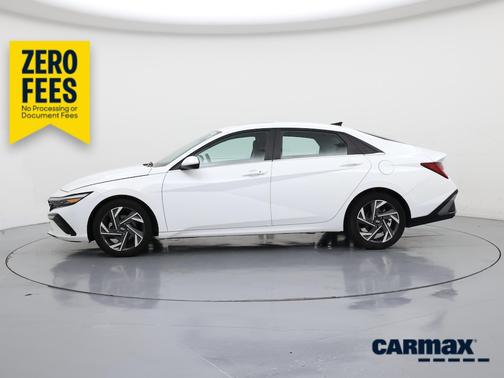 White 2025 Hyundai ELANTRA SEL Convenience