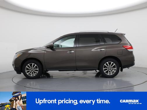 Gray 2016 Nissan Pathfinder SV