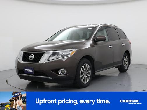 Gray 2016 Nissan Pathfinder SV