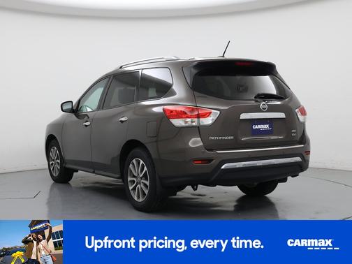 Gray 2016 Nissan Pathfinder SV