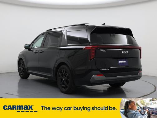 2025 Kia Carnival SX