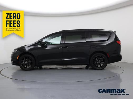 Black 2023 Chrysler Pacifica Touring L