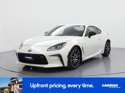 White 2024 Toyota GR86