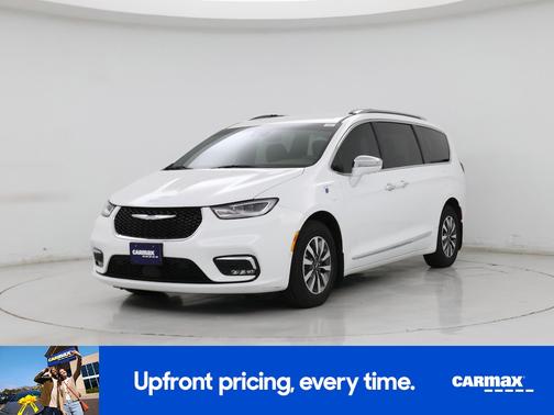 White 2021 Chrysler Pacifica Hybrid Limited