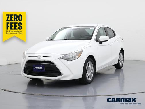 White 2017 Toyota Yaris iA