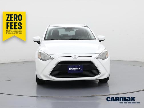 White 2017 Toyota Yaris iA
