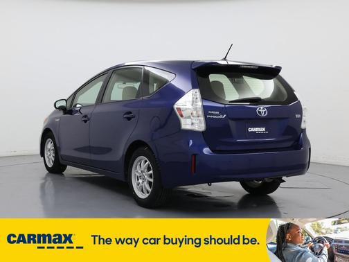 2013 Toyota Prius v Two