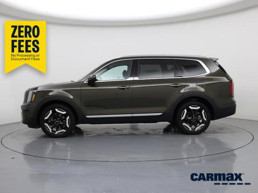 Green 2025 Kia Telluride S
