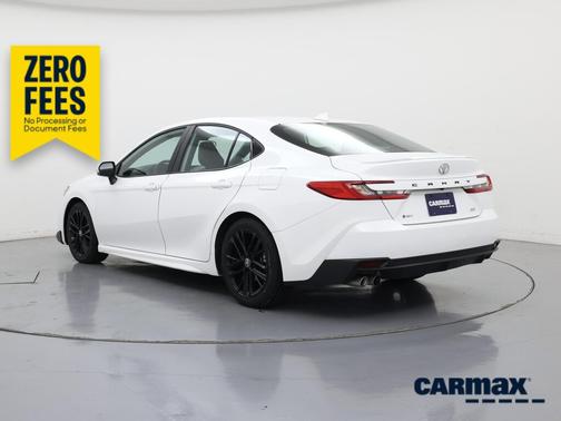 White 2025 Toyota Camry SE