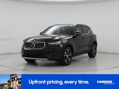 2022 Volvo XC40 T4 Momentum