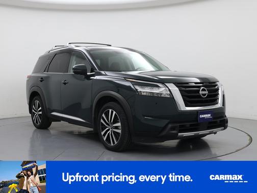 Green 2023 Nissan Pathfinder Platinum