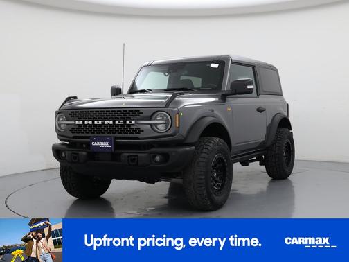 Gray 2023 Ford Bronco Badlands