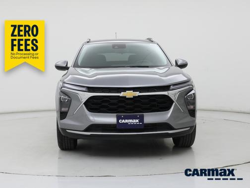 Gray 2025 Chevrolet Trax LT