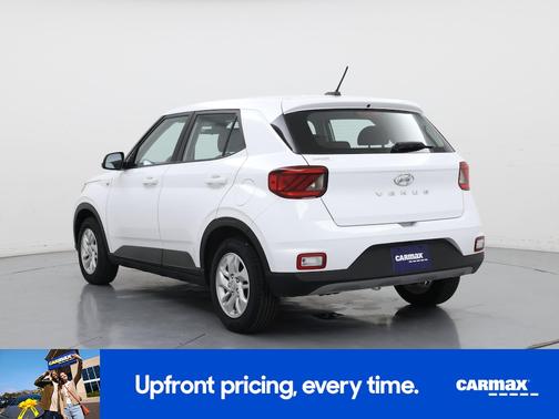 White 2023 Hyundai VENUE SE
