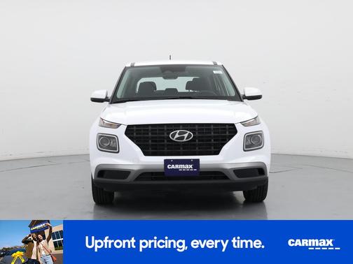White 2023 Hyundai VENUE SE