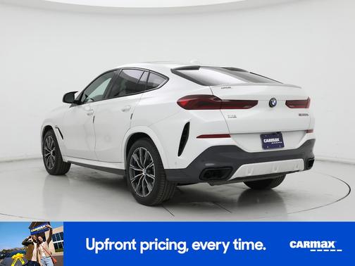 2021 BMW X6 M50i
