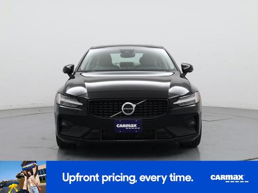 2024 Volvo S60 B5 Plus Dark Theme