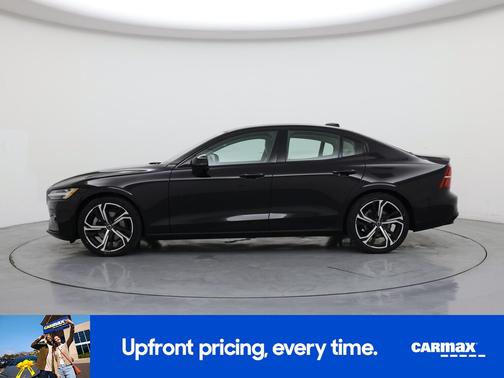 2024 Volvo S60 B5 Plus Dark Theme