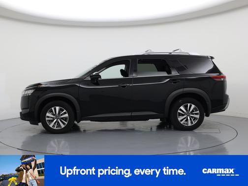 Black 2023 Nissan Pathfinder SL