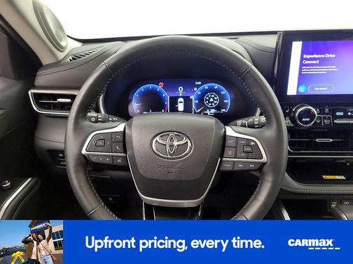 Black 2023 Toyota Highlander Limited