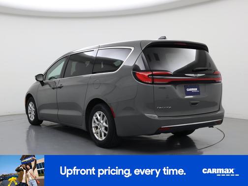 Gray 2023 Chrysler Pacifica Touring L