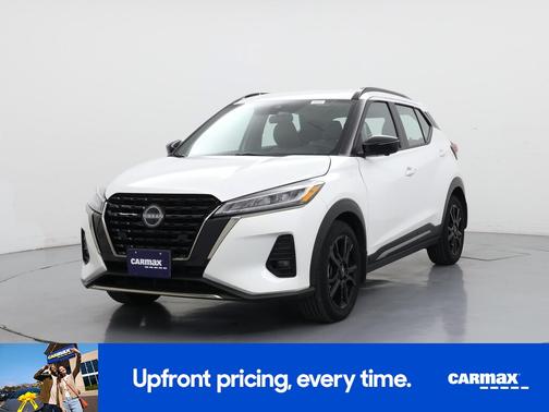White 2024 Nissan Kicks SR