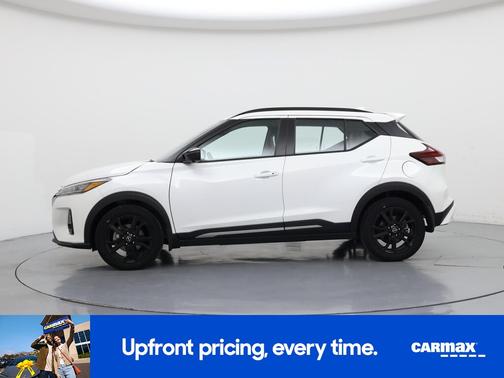 White 2024 Nissan Kicks SR
