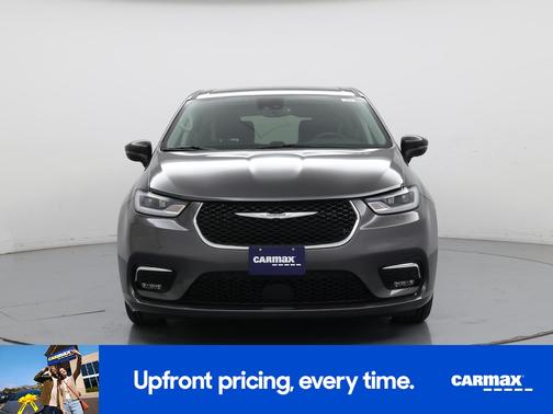 Gray 2023 Chrysler Pacifica Touring L