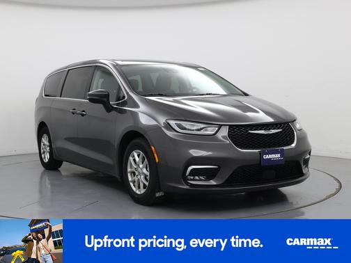 Gray 2023 Chrysler Pacifica Touring L