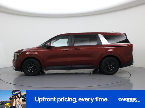 Red 2025 Kia Carnival LXS