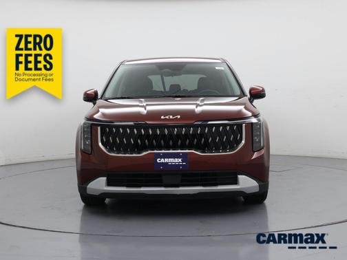 Red 2025 Kia Carnival LXS