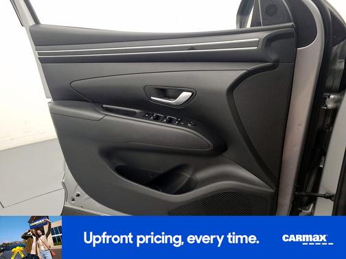 Silver 2024 Hyundai TUCSON SEL