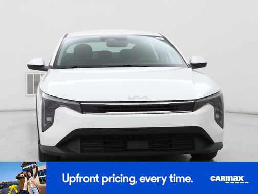 White 2025 Kia K4 LXS