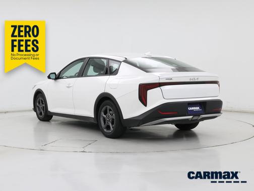 White 2025 Kia K4 LXS