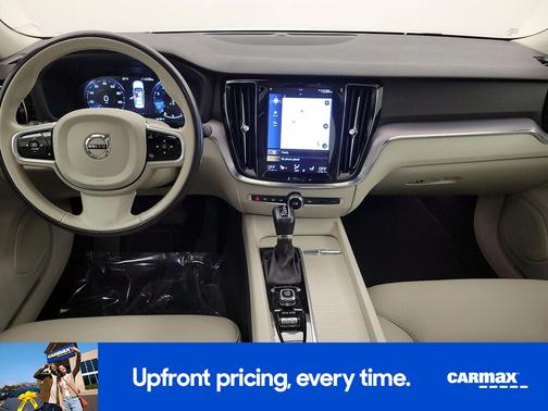 2020 Volvo S60 T5 Momentum